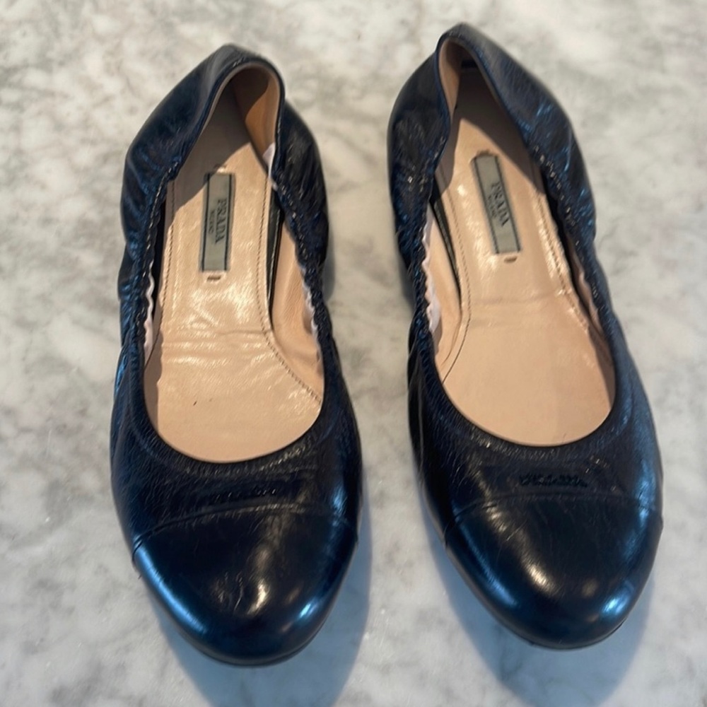 Women’s Prada Black Ballet Flats size 40
